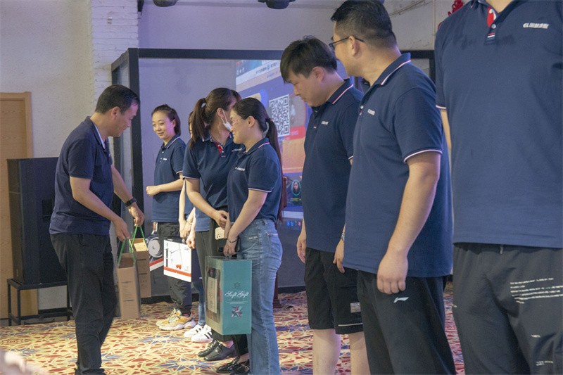 “六月蝶變 再創(chuàng)佳績”國林地板6月拓展PK會圓滿成功